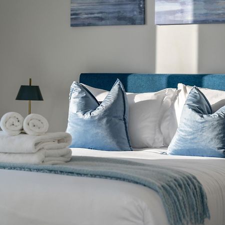 Luxury Apartment On The 9Th Floor Near Stampede, Complimentary Wine, 2 Car Ug Parking YYC Exterior foto