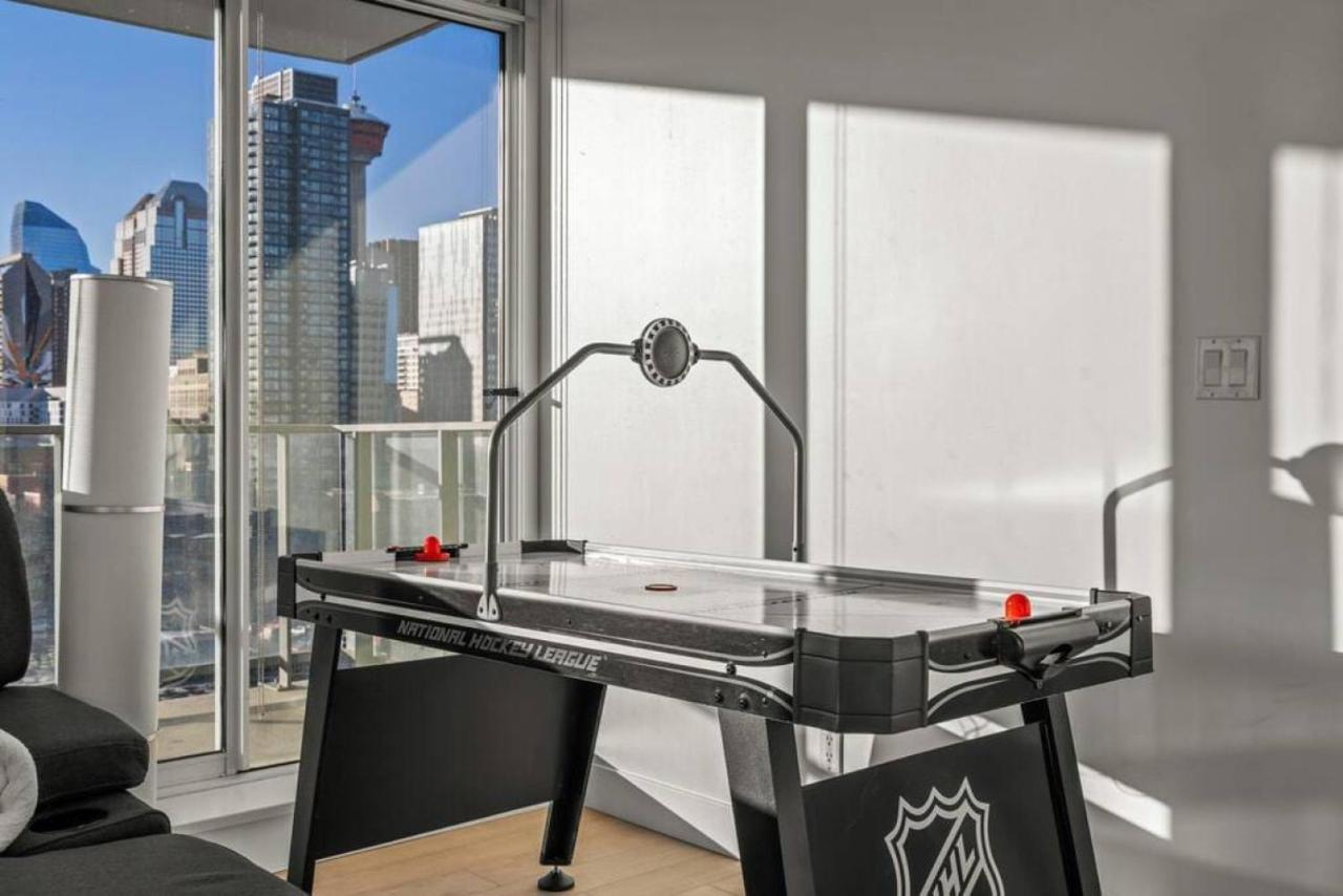 Luxury Apartment On The 9Th Floor Near Stampede, Complimentary Wine, 2 Car Ug Parking YYC Exterior foto