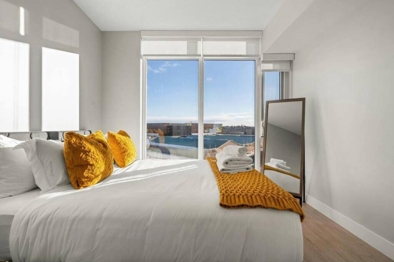 Luxury Apartment On The 9Th Floor Near Stampede, Complimentary Wine, 2 Car Ug Parking YYC Exterior foto